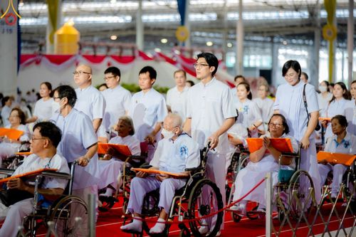 ภาพ No.154576:พิธีทอดผ้าป่าสมทบกฐินวัดพระธรรมกาย และสมทบกฐิน 30,000 วัดทั่วไทย ครั้งที่ 2 ณ สภาธรรมกายสากล วัดพระธรรมกาย วันอังคารที่ 17 กันยายน พ.ศ. 2567