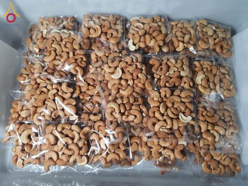 ภาพ No.200945:พิธีถวายภัตตาหารเป็นสังฆทาน แด่พระธรรมยาตรา ณ อนุสรณ์สถานบางปลา วัดบางปลา อำเภอบางเลน จังหวัดนครปฐม ในโครงการธรรมยาตรา กตัญญูบูชา มหาปูชนียาจารย์ พระมงคลเทพมุนี(สด จนฺทสโร) พระผู้ปราบมาร อนุสรณ์สถาน 7 แห่ง ปีที่ 13 วันที่ 24 มกราคม พ.ศ. 2568