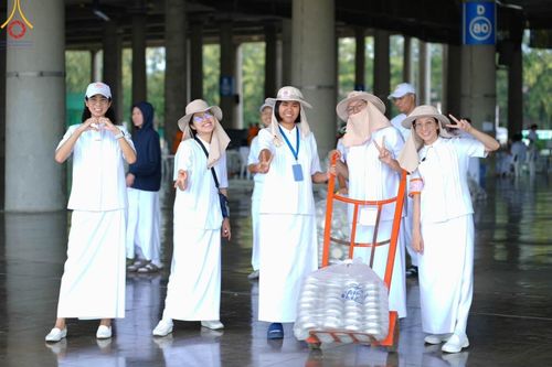 ภาพ No.150659:V.44 เพื่อพ่อ ภาพเตรียมงาน ปฎิบัติงาน ของเจ้าหน้าที่ อาสาสมัคร ทุกสถานะ เพื่อความสำเร็จ ในงานวันธรรมชัย วันอังคารที่ 27 สิงหาคม พ.ศ. 2567