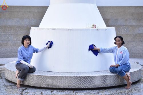 ภาพ No.198799:V.50 สารพัดV สารพัดดี ที่ธรรมยาตรา ในโครงการธรรมยาตรา กตัญญูบูชา มหาปูชนียาจารย์ พระมงคลเทพมุนี(สด จนฺทสโร) พระผู้ปราบมาร อนุสรณ์สถาน 7 แห่ง ปีที่ 13 ระหว่างวันที่ 2-31 มกราคม พ.ศ. 2568