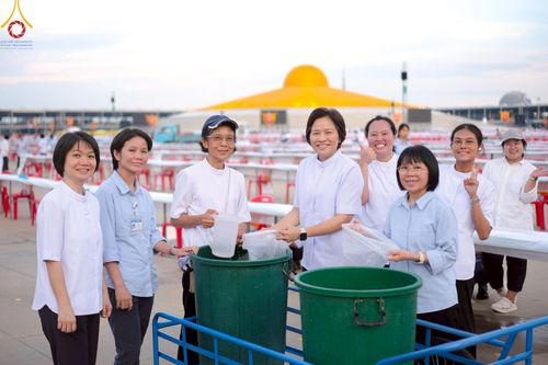 ภาพ No.218855:วันศุกร์ที่ 18 เมษายน พ.ศ. 2568 การเตรียมงานในลานธรรม , พระมหาธรรมกายเจดีย์ เพื่องานวันคุ้มครองโลก 22 เมษายน พ.ศ. 2568