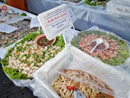 ภาพ No.111926:พิธีถวายภัตตาหารเป็นสังฆทาน แด่คณะพระธรรมยาตราฯ ในโครงการธรรมยาตรา กตัญญูบูชา มหาปูชนียาจารย์ พระมงคลเทพมุนี(สด จนฺทสโร) พระผู้ปราบมาร อนุสรณ์สถาน 7 แห่ง ปีที่ 12 วันที่ 14 มกราคม พ.ศ. 2567 ณ อนุสรณ์สถานมหาวิหารพระมงคลเทพมุนี  (โลตัสแลนด์) อ.สองพี่น้อง จ