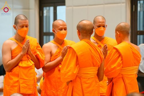 ภาพ No.62189:พิธีอุปสมบทในโครงการอุปสมบทหมู่ บูชาธรรมหลวงพ่อธัมมชโย พ.ศ.2567 ณ อุโบสถ วัดพระธรรมกาย จ.ปทุมธานี วันที่ 13-15 เมษายน พ.ศ. 2567