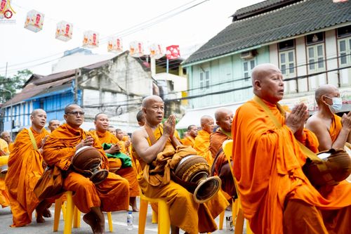 ภาพ No.245326:วันอาทิตย์ที่ 14 กันยายน พ.ศ. 2568 ตักบาตรพระ 555 รูป มหากุศล  น้อมถวายเป็นพุทธบูชา ณ หอนาฬิกาเบตง อ.เบตง จ.ยะลา