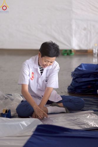 ภาพ No.218533:วันที่ 15 - 18 เมษายน พ.ศ. 2568 การเตรียมภาชนะสำหรับถวายภัตตาหาร , การจัดโต๊ะเก้าอี้ในลานธรรม , การแพ็คพัสดุงานต้อนรับ เพื่องานวันคุ้มครองโลก 22 เมษายน พ.ศ.2568 วัดพระธรรมกาย