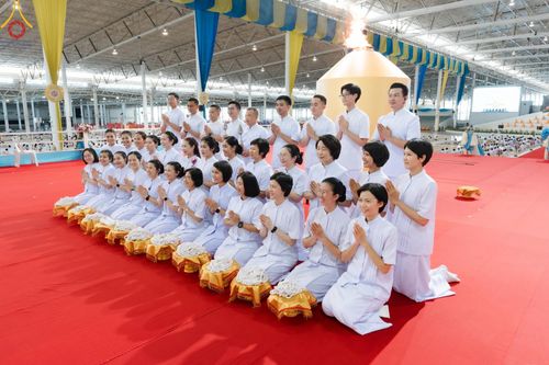 ภาพ No.151523:พิธีจุดเทียนใจ ไฟนิรันดร์ อนันตชัย ณ สภาธรรมกายสากล วัดพระธรรมกาย วันอาทิตย์ต้นเดือนที่ 1 กันยายน พ.ศ. 2567