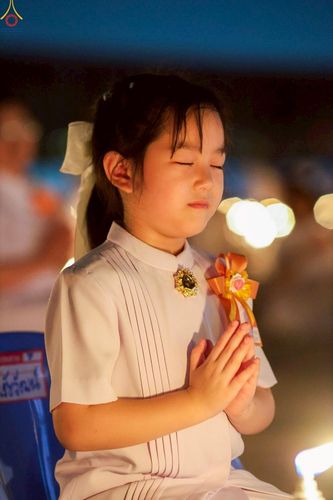 ภาพ No.253711:วันที่ 10 ตุลาคม พ.ศ. 2568 พิธีจุดประทีปบูชาพระผู้ปราบมาร, พิธีจุดประทีปบนพระมหาธรรมกายเจดีย์  20,000 ดวง เนื่องในวันคล้ายวันเกิดครบรอบ 141 ปี พระมงคลเทพมุนี (สด จนฺทสโร)