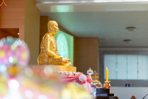 ภาพ No.243681:วันอาทิตย์ที่ 7 กันยายน พ.ศ. 2568 พิธีบูชาครูผู้ค้นพบวิชชาธรรมกาย , พิธีบูชาข้าวพระ ณ สภาธรรมกายสากล วัดพระธรรมกาย