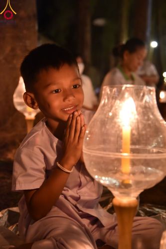 ภาพ No.107194:พิธีจุดประทีปถวายเป็นพุทธบูชา และบูชาธรรมมหาปูชนียาจารย์ ในโครงการธรรมยาตรากตัญญูบูชา มหาปูชนียาจารย์ พระมงคลเทพมุนี(สด จนฺทสโร) พระผู้ปราบมาร  อนุสรณ์สถาน 7 แห่ง ปีที่ 12  วันที่ 6 มกราคม พ.ศ. 2567 ณ อนุสรณ์สถานมหาวิหารพระมงคลเทพมุนี อ.สองพี่น้อง จ.สุพร