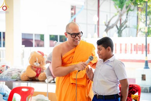 ภาพ No.192351:พิธีทอดผ้าป่าทำนุบำรุงศาสนสถาน ณ วัดเทพพล แขวงบางพรม เขตตลิ่งชัน กรุงเทพมหานคร ในโครงการธรรมยาตรา กตัญญูบูชา มหาปูชนียาจารย์ พระมงคลเทพมุนี(สด จนฺทสโร) พระผู้ปราบมาร อนุสรณ์สถาน 7 แห่ง ปีที่ 13 วันที่ 9 มกราคม พ.ศ. 2568