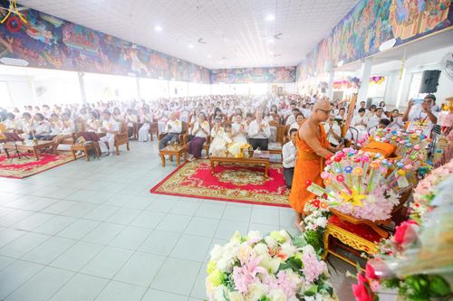 ภาพ No.162806:โครงการกฐินสามัคคีทั่วไทย 30,000 วัด บูชาธรรม 80 ปี หลวงพ่อธัมมชโย โดย คณะศิษยานุศิษย์วัดพระธรรมกาย ณ วัดโบสถ์บน จ.นนทบุรี วันที่ 19 ตุลาคม พ.ศ. 2567