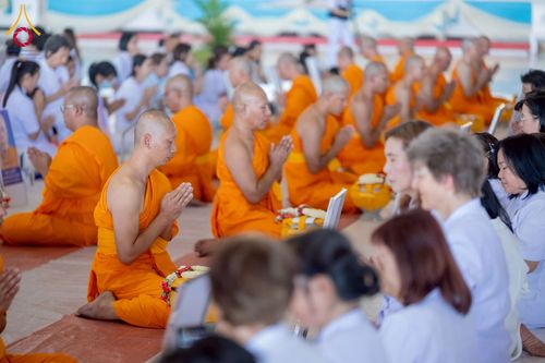 ภาพ No.277805:วันเสาร์ที่ 6 ธันวาคม พ.ศ. 2568 พิธีบรรพชาอุปสมบทและพิธีถวายบาตร โครงการอุปสมบทบูชาธรรมมหาปูชนียาจารย์ ประจำปี พ.ศ.2568 โครงการบวชพระนานาชาติ AEC และ WAB รุ่น CEO (นักบริหาร) รุ่นที่ 5 ณ มหาธรรมกายเจดีย์ วัดพระธรรมกาย