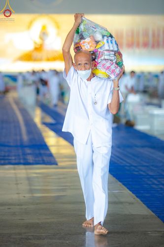 ภาพ No.138105:V.42 ก่อน กลาง เก็บ บุญวันวิสาขบูชา การเตรียมงาน การปฏิบัติงาน และการเก็บงาน ของเจ้าหน้าที่หน่วยงานต่างๆ วันวิสาขบูชา พุธที่ 22 พฤษภาคม พ.ศ. 2567