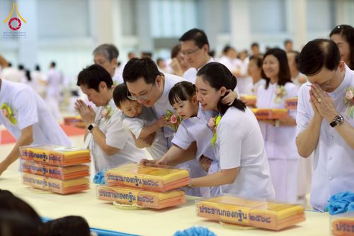 ภาพ No.264628:วันอาทิตย์ที่ 2 พฤศจิกายน พ.ศ. 2568 พิธีทอดกฐินสามัคคี ณ สภาธรรมกายสากล วัดพระธรรมกาย