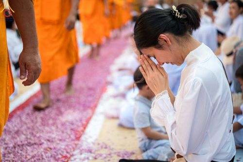 ภาพ No.110594:พิธีต้อนรับพระธรรมยาตรา ในโครงการธรรมยาตรากตัญญูบูชา มหาปูชนียาจารย์ พระมงคลเทพมุนี(สด จนฺทสโร) พระผู้ปราบมาร อนุสรณ์สถาน 7 แห่ง ปีที่ 12 วันที่ 11 มกราคม พ.ศ. 2567 ณ อนุสรณ์สถานลำดับที่ 3 สถานที่เกิดใหม่ในเพศสมณะ วัดสองพี่น้อง จ.สุพรรณบุรี