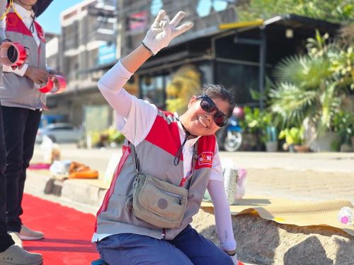 ภาพ No.191609:V.49 สารพัดV สารพัดดี ที่ธรรมยาตรา ในโครงการธรรมยาตรา กตัญญูบูชา มหาปูชนียาจารย์ พระมงคลเทพมุนี(สด จนฺทสโร) พระผู้ปราบมาร อนุสรณ์สถาน 7 แห่ง ปีที่ 13 ระหว่างวันที่ 2-31 มกราคม พ.ศ. 2568