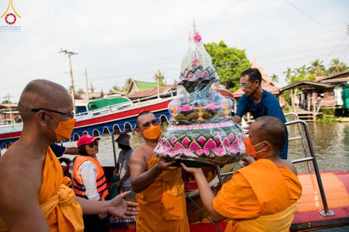 ภาพ No.117157:V.16 เป็นทีม การเตรียมงาน เก็บงาน การรับบุญของเจ้าหน้าที่หน่วยงานต่างๆ เพื่อโครงการธรรมยาตรา กตัญญูบูชามหาปูชนียาจารย์ พระมงคลเทพมุนี (สด จนฺทสโร) พระผู้ปราบมาร อนุสรณ์สถาน 7 แห่ง ปีที่ 12 ระหว่างวันที่ 2 - 31 มกราคม พ.ศ. 2567