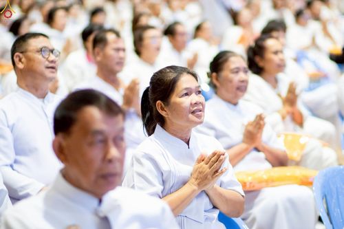 ภาพ No.242442:วันที่ ๒๙ - ๓๑ สิงหาคม พ.ศ. ๒๕๖๘ สัมมนารวมใจผู้นำบุญ บูชาธรรม ๘๑ ปี  หลวงพ่อธัมมชโย รุ่นที่ ๒ กฐินสามัคคีทั่วไทย ๓๐,๐๐๐ วัด โครงการอุปสมบทบูชาธรรมมหาปูชนียาจารย์  ๓,๐๐๐ รูป