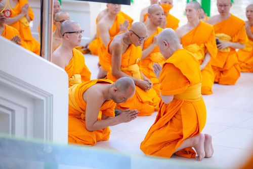 ภาพ No.167908:พิธีทอดกฐิน และ พิธีกรานกฐิน ในวันอาทิตย์ที่ 3 พฤศจิกายน พ.ศ. 2567 ณ วัดพระธรรมกาย จ.ปทุมธานี