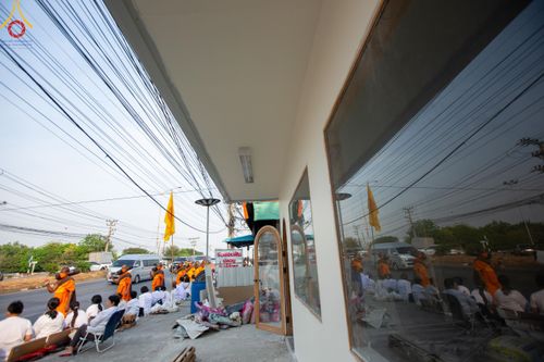 ภาพ No.120221:พิธีต้อนรับพระธรรมยาตรา ในโครงการธรรมยาตรา กตัญญูบูชา มหาปูชนียาจารย์ พระมงคลเทพมุนี(สด จนฺทสโร) พระผู้ปราบมาร อนุสรณ์สถาน 7 แห่ง ปีที่ 12 วันที่ 28 มกราคม พ.ศ. 2567 ณ วัดพระธรรมกาย จ.ปทุมธานี