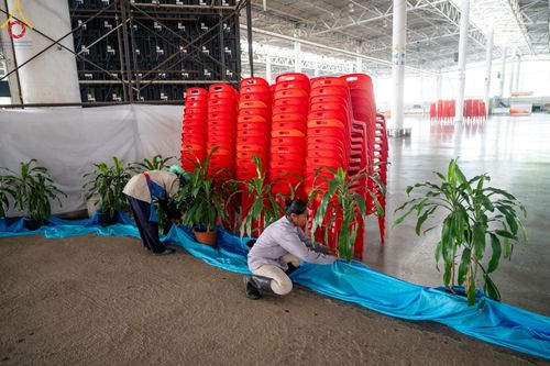 ภาพ No.58431:V.41 เทหมดใจ  ลุยต่อไป ร้อยซาวปี การเตรียมงาน การปฏิบัติงาน และการเก็บงาน ของเจ้าหน้าที่หน่วยงานต่างๆ เพื่อพิธีฉลองอายุวัฒนมงคล 80 ปี หลวงพ่อธัมมชโย และรับถวายมหาสังฆทาน 10,000 กว่าวัดทั่วประเทศ ในวันคุ้มครองโลก จันทร์ที่ 22 เมษายน พ.ศ. 2567