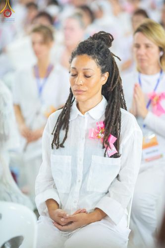 ภาพ No.207439:พิธีตักบาตร และปฏิบัติธรรมช่วงสาย ในวันมาฆบูชา วันพุธที่ 12 กุมภาพันธ์ พ.ศ. 2568 ณ วัดพระธรรมกาย จังหวัดปทุมธานี