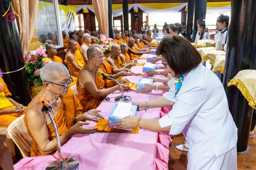 ภาพ No.300911:วันที่ 22 มกราคม พ.ศ. 2569 พิธีทอดผ้าป่าทำนุบำรุงศาสนสถาน ณ วัดบางปลา อ.บางเลน จ.นครปฐม ในโครงการธรรมยาตรา กตัญญูบูชา มหาปูชนียาจารย์ พระมงคลเทพมุนี(สด จนฺทสโร) พระผู้ปราบมาร อนุสรณ์สถาน 7 แห่ง ปีที่ 14