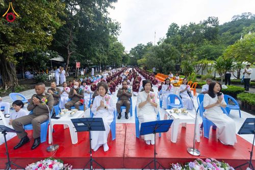 ภาพ No.351444:วันที่ 22 กันยายน พ.ศ. 2569  พิธีตักบาตรสามเณรธรรมทายาท โครงการบรรพชาพัฒนาคุณธรรม จริยธรรม  สำหรับนักเรียนนายสิบตำรวจ (นสต.) รุ่นที่ 16 ศูนย์ฝึกอบรมตำรวจภูธรภาค 1  ณ วัดพระพุทธบาทราชวรมหาวิหาร