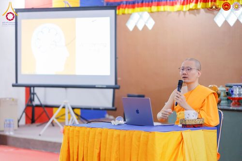 ภาพ No.283553:วันอาทิตย์ที่ 21 ธันวาคม  2568 พิธีบิณฑบาตฉลองสามเณรใหม่ ประเทศอินโดนีเซีย