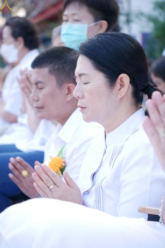 ภาพ No.297563:วันที่ 18 มกราคม พ.ศ. 2569 พิธีตักบาตรพระธรรมยาตรา ณ วัดโบสถ์บน ต.บางคูเวียง จ.นนทบุรี อนุสรณ์สถานลำดับที่ 4 สถานที่เกิดด้วยกายธรรม ในโครงการธรรมยาตรา กตัญญูบูชา มหาปูชนียาจารย์ พระมงคลเทพมุนี(สด จนฺทสโร) พระผู้ปราบมาร อนุสรณ์สถาน 7 แห่ง ปีที่ 14