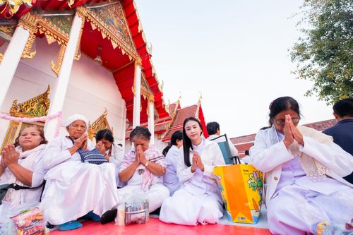 ภาพ No.294366:วันที่ 14 มกราคม พ.ศ. 2569 พิธีตักบาตรพระธรรมยาตรา ณ วัดสองพี่น้อง ต.ต้นตาล อ.สองพี่น้อง จ.สุพรรณบุรี ในโครงการธรรมยาตรา กตัญญูบูชา มหาปูชนียาจารย์ พระมงคลเทพมุนี(สด จนฺทสโร) พระผู้ปราบมาร อนุสรณ์สถาน 7 แห่ง ปีที่ 14