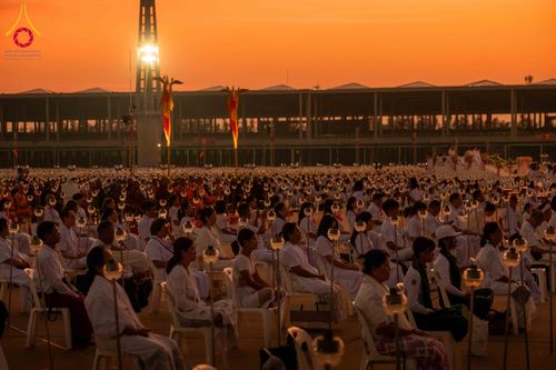 ภาพ No.312178:วันอังคารที่ 3 มีนาคม พ.ศ.2569 พิธีเวียนประทักษิณและจุดมาฆประทีป ณ ลานธรรมพระมหาธรรมกายเจดีย์ วัดพระธรรมกาย