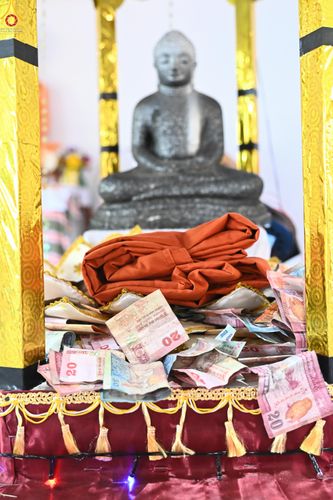 ภาพ No.278831:วันที่ 1 พฤศจิกายน  2568  กฐินสมทบวัดต่างประเทศ โดยคณะศิษยานุศิษย์ บูชาธรรม 81 ปี หลวงพ่อธัมมชโย ณ วัดธรรมรักษิตาราม ประเทศศรีลังกา