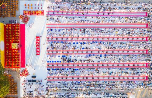 ภาพ No.280217:วันอังคารที่ ๓๐ ธันวาคม พ.ศ. ๒๕๖๘ พิธีตักบาตรพระ ๑,๐๖๙ รูป จังหวัดกาฬสินธุ์   ณ บริเวณสนามหน้าศาลากลาง จังหวัดกาฬสินธุ์ (หลังเก่า)