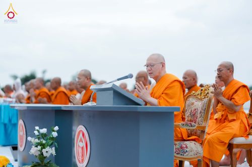 ภาพ No.346546:วันอาทิตย์ที่ 30 สิงหาคม พ.ศ.2569 พิธีทอดผ้าป่า สวดธรรมจักรกัปปวัตนสูตรกลั่นแผ่นดินโปรยรัตนชาติ  สถาปนาองค์พระเจดีย์เพื่อสร้างสันติภาพโลก  ณ ศูนย์ปฏิบัติธรรมพนมสารคาม (เพชรตะวัน) จังหวัดฉะเชิงเทรา