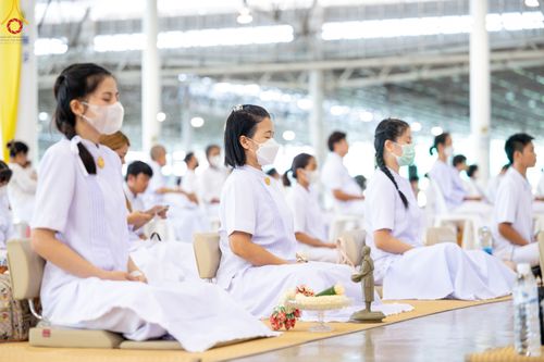 ภาพ No.83041:พิธีตักบาตร ณ บ้านแก้วเรือนทองคุณยายอาจารย์ฯ พิธีบูชาข้าวพระ ณ สภาธรรมกายสากล วัดพระธรรมกาย ในวันอาทิตย์ต้นเดือนที่ 2 ก.ค. พ.ศ.2566