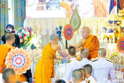 ภาพ No.78542:พิธีต้อนรับสัญญาบัตร พัดยศ ผ้าไตรและถวายมุทิตาสักการะฯ พระครูสิทธิรัตนวิเทศ และ พระครูวิเทศสันติคุณ วันอังคารที่ 28 มีนาคม พ.ศ. 2566 ณ อุโบสถวัดพระธรรมกาย