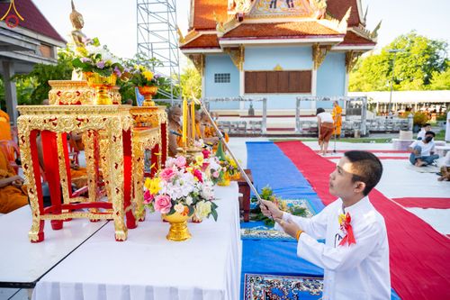 ภาพ No.83137:พิธีถวายสังฆทาน 323 วัด 4 จังหวัดชายแดนภาคใต้ ปีที่ 19 ครั้งที่ 163 พิธีมอบกองทุนหนุนแรงใจช่วยครูใต้ ปีที่ 16 ครั้งที่ 128  และพิธีทำบุญอุทิศส่วนกุศลให้ผู้วายชนม์ ในวันเสาร์ที่ 8 กรกฎาคม พ.ศ. 2566 ณ หอประชุม อาคารพระสุทธิสมณวัตรานุสรณ์   วัดมุจลินทวาปีวิ