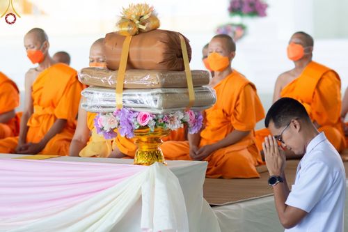 ภาพ No.66458:พิธีถวายอุปกรณ์เครื่องกันหนาว แด่คณะพระภิกษุ สามเณร วัดพระธรรมกาย วันเสาร์ที่ 10 ธันวาคม พ.ศ. 2565 ณ สภาธรรมกายสากล วัดพระธรรมกาย จ.ปทุมธานี