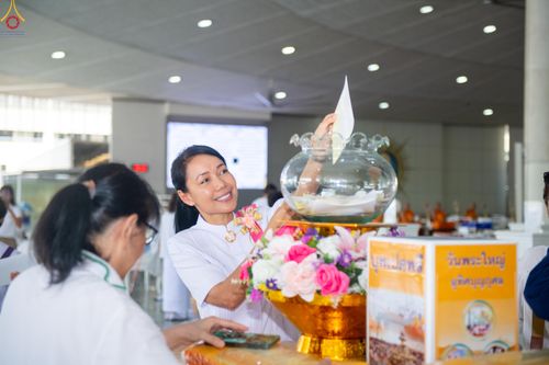 ภาพ No.317626:วันพฤหัสบดีที่ 2 เมษายน พ.ศ.2569 พิธีบุพเปตพลี ครั้งที่ 180 ณ หอฉันคุณยายอาจารย์ฯ วัดพระธรรมกาย