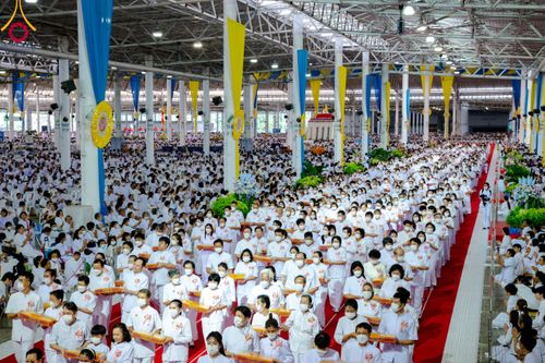 ภาพ No.92275:พิธีทอดกฐินธรรมชัยเพื่อสร้างอาคาร 115 ปี คุณยายอาจารย์มหารัตนอุบาสิกาจันทร์ ขนนกยูง อาทิตย์ต้นเดือนที่ 5 พฤศจิกายน พ.ศ. 2566 ณ วัดพระธรรมกาย จ.ปทุมธานี