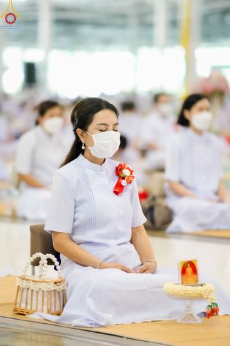 ภาพ No.83659:พิธีวางแผ่นจารึกชื่อและพิธีวางพวงมาลัยสักการะพระประธาน วันอาทิตย์ที่ 16 กรกฎาคม พ.ศ. 2566 ณ รัตนบัลลังก์ สภาธรรมกายสากล วัดพระธรรมกาย