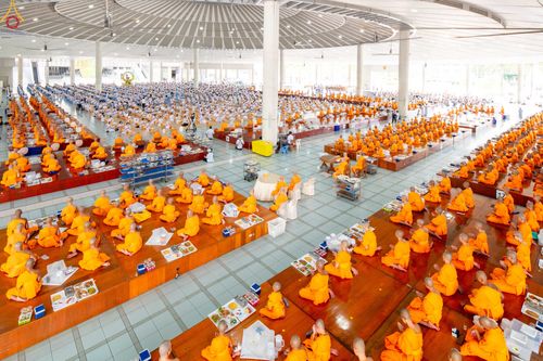 ภาพ No.348225:วันที่ 10 กันยายน พ.ศ.2569 พิธีสวดพระพุทธมนต์ และถวายภัตตาหารเป็นสังฆทาน เนื่องในวันครบ 26 ปี วันคล้ายละสังขาร คุณยายอาจารย์มหารัตนอุบาสิกาจันทร์ ขนนกยูง ณ หอฉันคุณยายอาจารย์ฯ วัดพระธรรมกาย