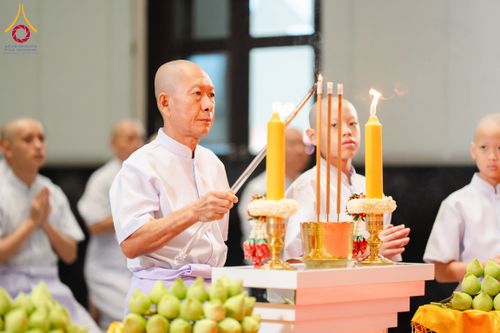 ภาพ No.286508:วันเสาร์ที่ 12 กรกฏาคม พ.ศ.2568 พิธีบรรพชาอุปสมบท  โครงการบรรพชาอุปสมบทหมู่ ธรรมทายาทนานาชาติ(ภาคภาษาจีน), โครงการบรรพชาสามเณร โรงเรียนนานาชาติ รุ่นที 14