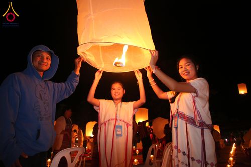 ภาพ No.309135:วันศุกร์ที่ 6 กุมภาพันธ์ พ.ศ.2569 พิธีจุดประทีปโคมลาน ปล่อยโคมลอยถวายเป็นพุทธบูชา  ณ ลานธรรมเจดีย์วัดทุ่งเจริญธรรม อ.อมก๋อย จ.เชียงใหม่