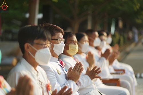 ภาพ No.81359:พิธีตักบาตรพระ ๑,๐๒๘ รูป ถวายเป็นพุทธบูชา เนื่องในสัปดาห์วิสาขบูชาโลก  ช่วยคณะสงฆ์ ๓๒๓ วัด ๔ จังหวัดชายแดนใต้ วันอาทิตย์ที่ ๒๘ พฤษภาคม พ.ศ.๒๕๖๖ ณ ศูนย์ปฎิบัติธรรมดอยหล่อ อำเภอดอยหล่อ จังหวัดเชียงใหม่