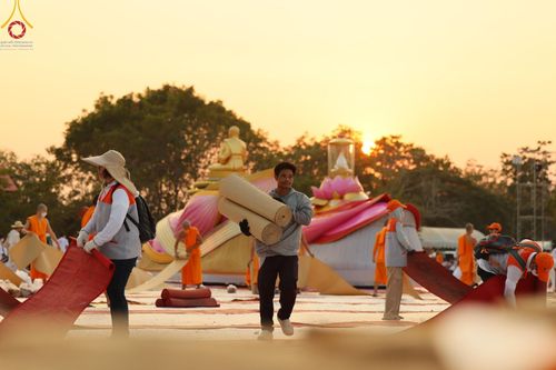 ภาพ No.111704:V.10 เก่งกล้า การเตรียมงาน เก็บงาน การรับบุญของเจ้าหน้าที่หน่วยงานต่างๆ เพื่อโครงการธรรมยาตรา กตัญญูบูชามหาปูชนียาจารย์ พระมงคลเทพมุนี (สด จนฺทสโร) พระผู้ปราบมาร อนุสรณ์สถาน 7 แห่ง ปีที่ 12 ระหว่างวันที่ 2 - 31 มกราคม พ.ศ.2567