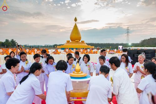 ภาพ No.129442:พิธีประดิษฐานพระบรมสารีริกธาตุ ณ มหารัตนะเจดีย์สิริปทุมสวรรค์ ศูนย์ปฏิบัติธรรมภาคใต้ อ.บางกล่ำ จ.สงขลา วันที่ 10 มีนาคม พ.ศ.2567