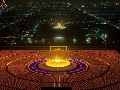 ภาพ No.125112:พิธีเวียนประทักษิณและจุดมาฆประทีป (ชุดที่ 2) ในวันมาฆบูชา เสาร์ที่ 24 กุมภาพันธ์ พ.ศ. 2567 ณ พระมหาธรรมกายเจดีย์ วัดพระธรรมกาย