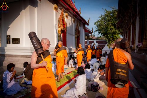 ภาพ No.110487:พิธีต้อนรับพระธรรมยาตรา ในโครงการธรรมยาตรากตัญญูบูชา มหาปูชนียาจารย์ พระมงคลเทพมุนี(สด จนฺทสโร) พระผู้ปราบมาร อนุสรณ์สถาน 7 แห่ง ปีที่ 12 วันที่ 11 มกราคม พ.ศ. 2567 ณ อนุสรณ์สถานลำดับที่ 3 สถานที่เกิดใหม่ในเพศสมณะ วัดสองพี่น้อง จ.สุพรรณบุรี